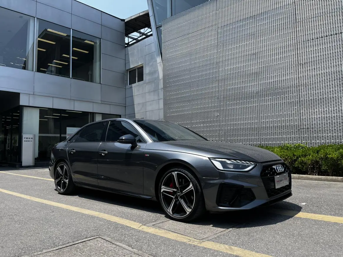 Audi Audi A4L 45 TFSI quattro premium dynamic type