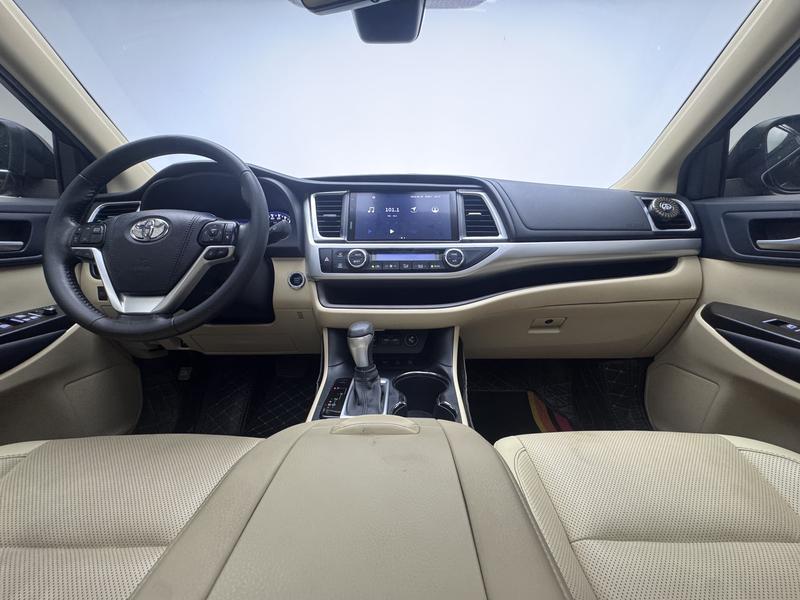 Toyota Highlander 2021