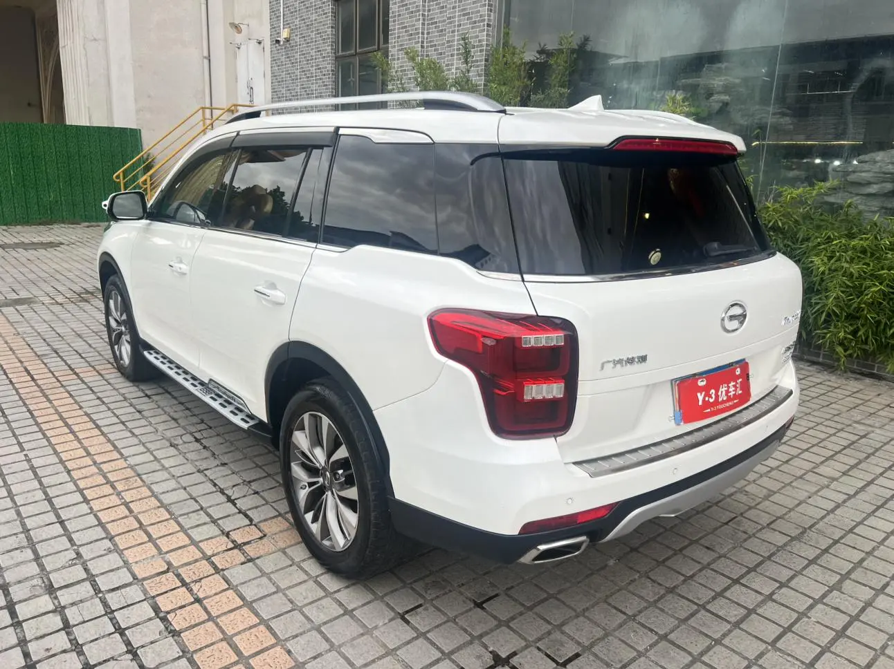 GAC Trumpchi GS8 320T two-wheel drive luxury Zhilian Edition 7 seats