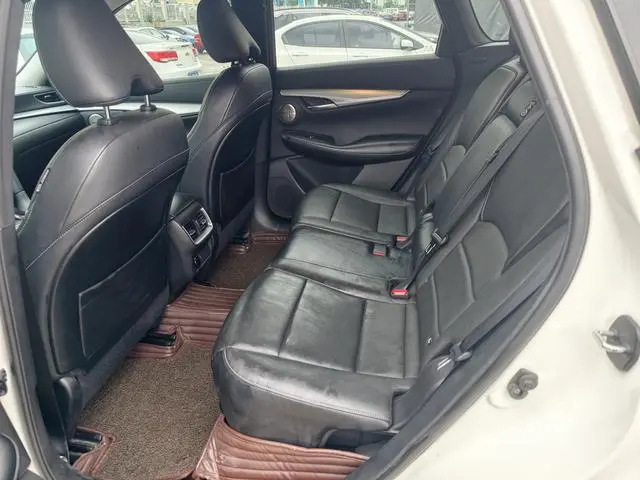 Infiniti Infiniti QX50 2.0T two-wheel drive fashion version