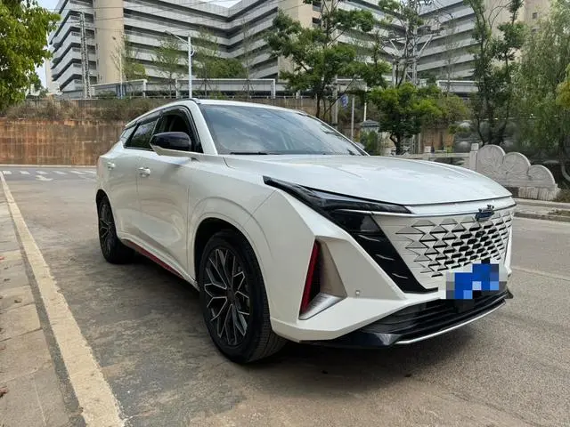 Changan Auchan Changan Auchan Z6 Blue Whale 1.5T DCT Smart Collar Type