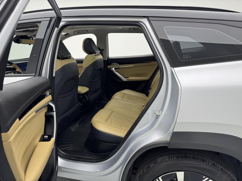 Geely Boyue L 2023