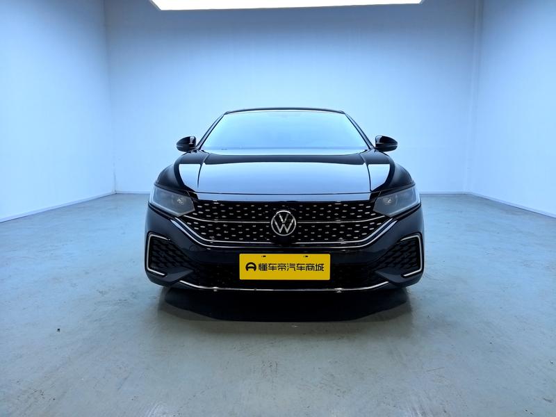Volkswagen Passat 2025