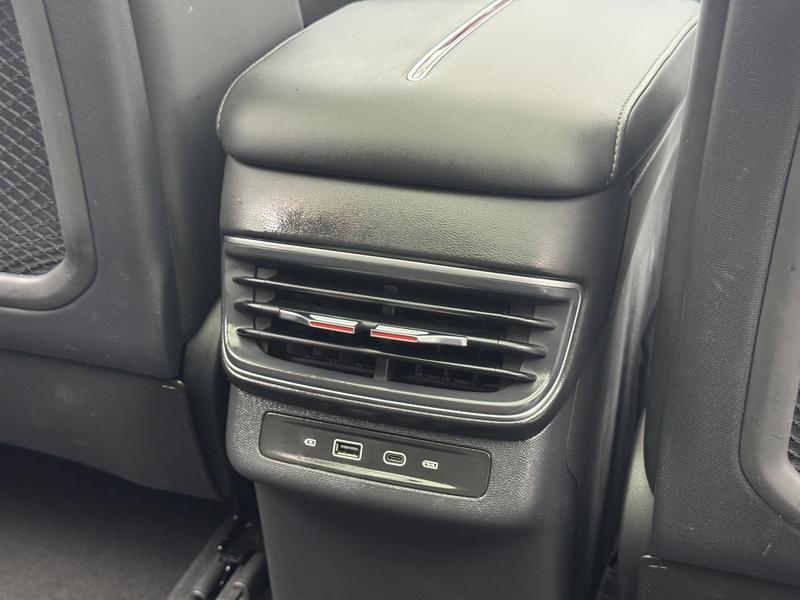 Hongqi Hongqi HS3 2024