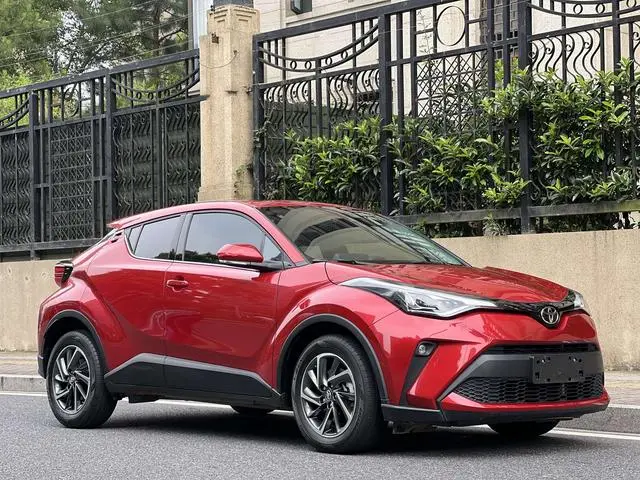 TOYOTA Toyota C-HR 2.0L Deluxe Edition