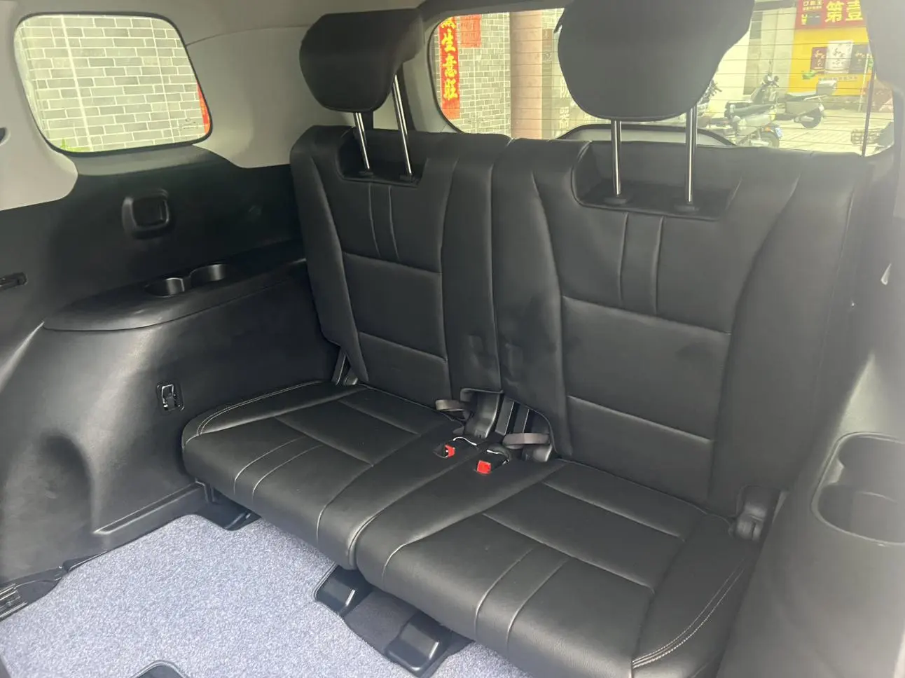 GAC Trumpchi GS8 320T two-wheel drive luxury Zhilian Edition 7 seats