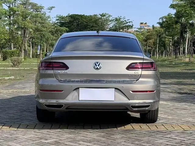 Volkswagen Volkswagen CC 330TSI Charm Edition Country VI