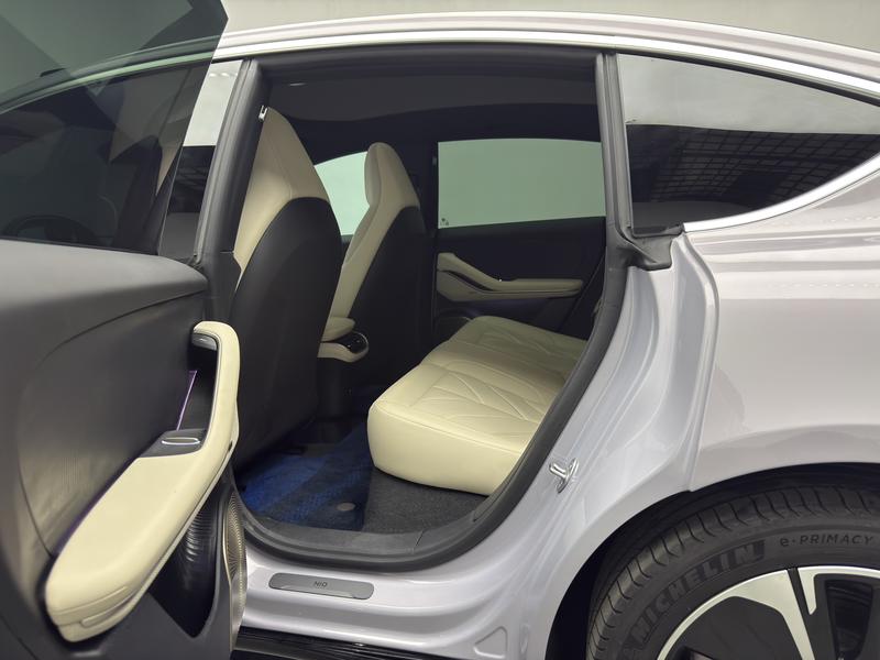 NIO NIO ET5 2025