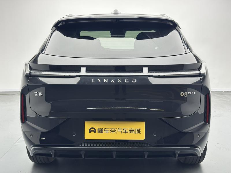 Lynk & Co Lynk&Co 08 EM-P 2025