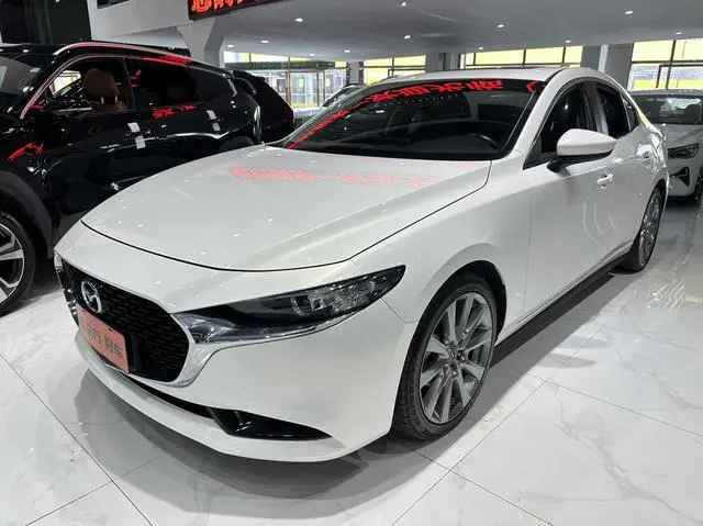 Mazda Mazda 3 Angkesaila 2.0L automatic quality dazzling version