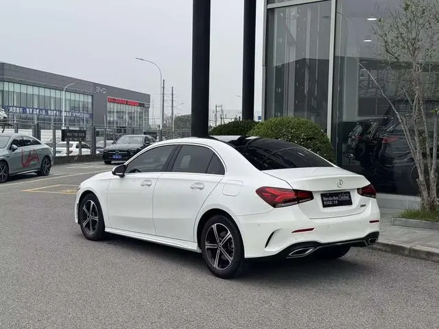 Mercedes-Benz Mercedes-Benz A-class A 200 L sports sedan dynamic Version