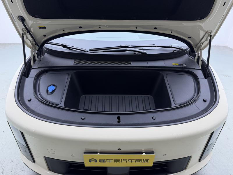 Li Auto Ideal i6 2025