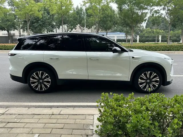 NIO NIO ES8 75kWh
