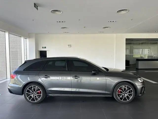 Audi Audi A4 (imported) Avant 40 TFSI fashion dynamic type