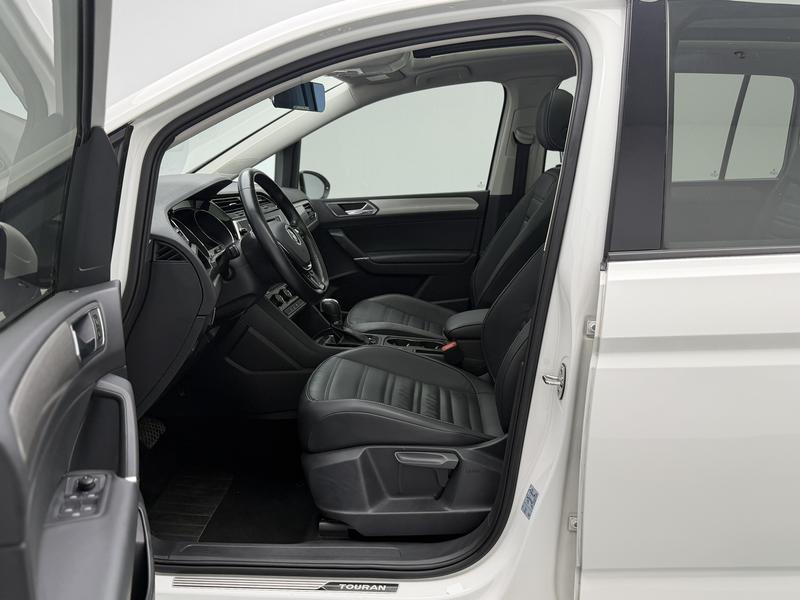 Volkswagen Touran L 2016