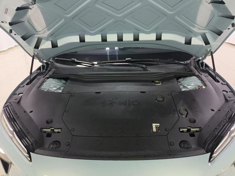 NIO NIO ET5 Touring 2023