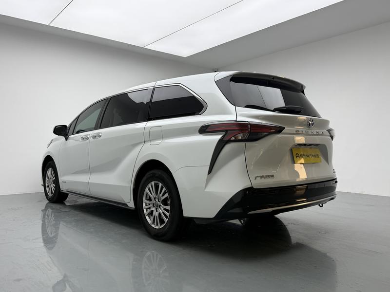 Toyota Sienna 2021