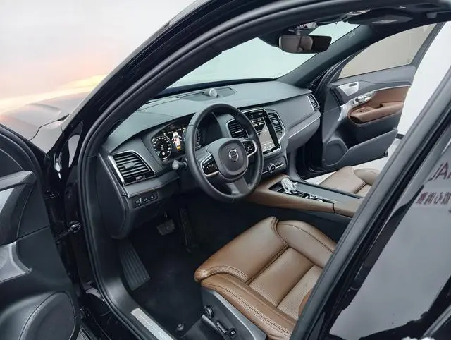 Volvo Volvo XC90 PHEV E-drive hybrid T8 Zhizun Deluxe Edition 7 Seats