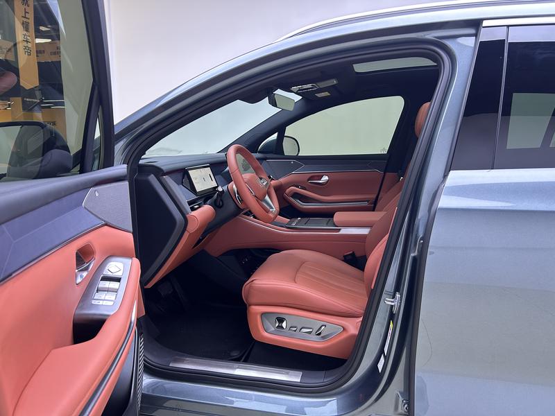 BYD Tang L DM 2025