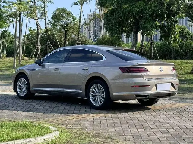 Volkswagen Volkswagen CC 330TSI Charm Edition Country VI