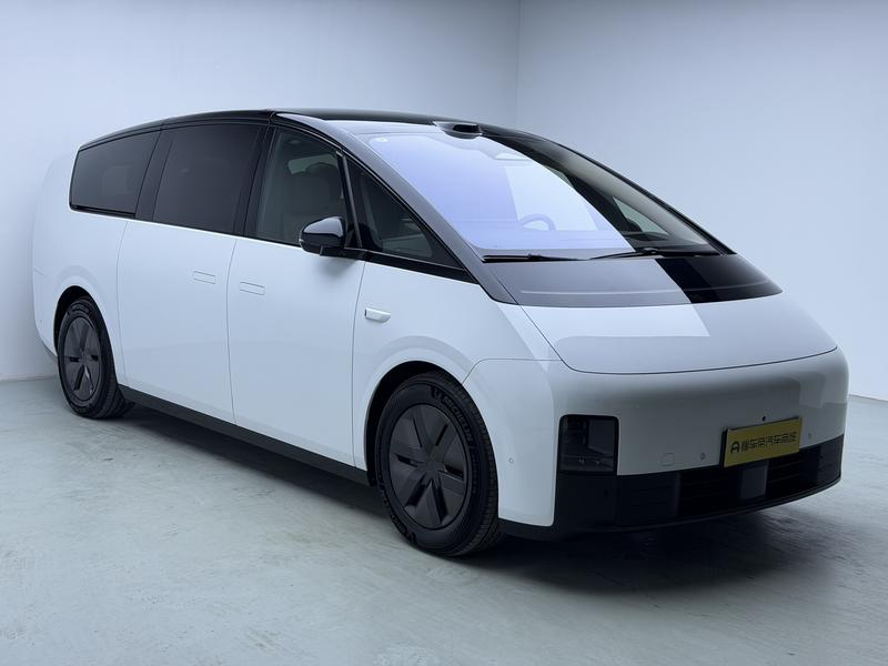 Li Auto Ideal MEGA 2025