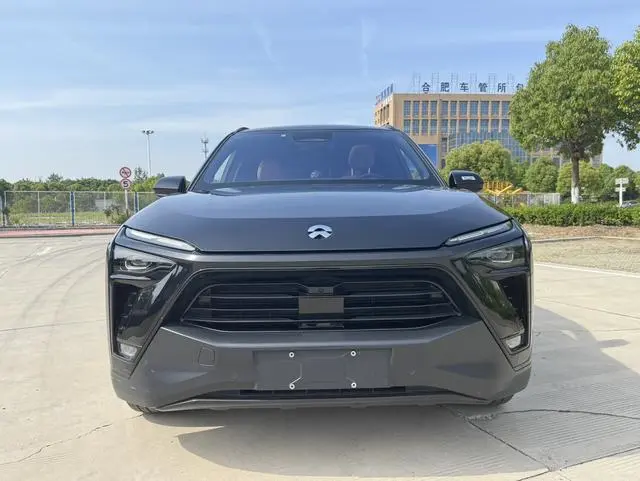 NIO NIO ES8 450KM signature version six seats
