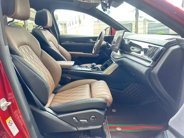 BYD Tang DM DM 2.0T four-wheel drive high-performance version of the Genesis flagship