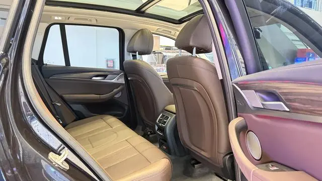 BMW BMW X3 The second facelift xDrive30i leading M Yao Ye suit