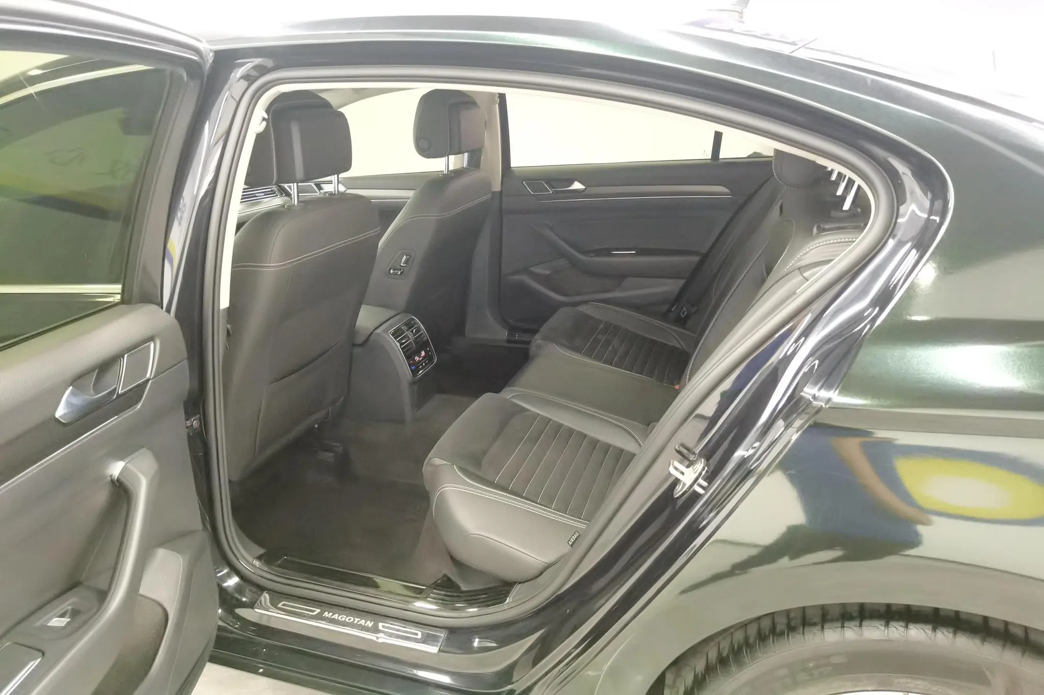 Volkswagen Magotan 380TSI DSG Luxury