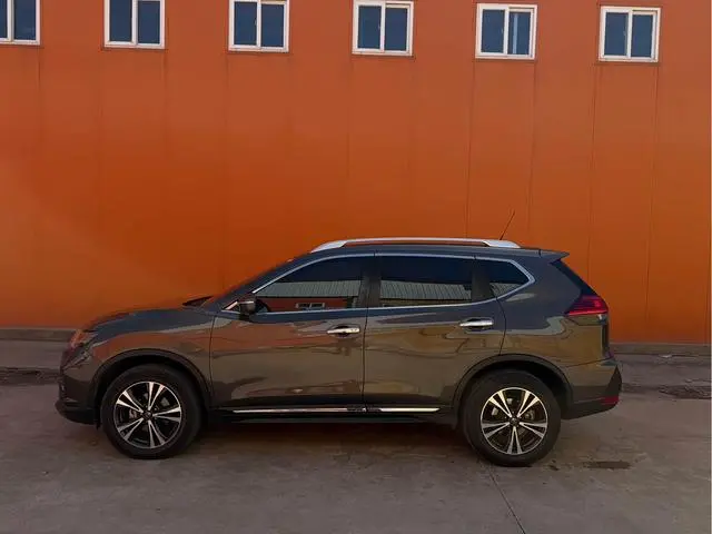 Nissan Qijun 2.5L CVT Zhilian Deluxe Edition 4WD