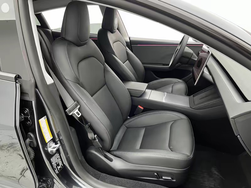 Tesla Model 3 2025