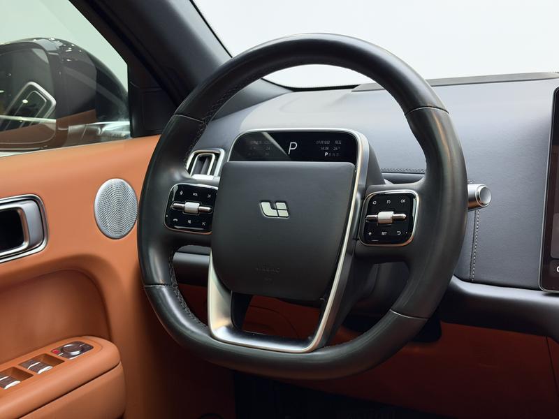 Li Auto Ideal L9 2023