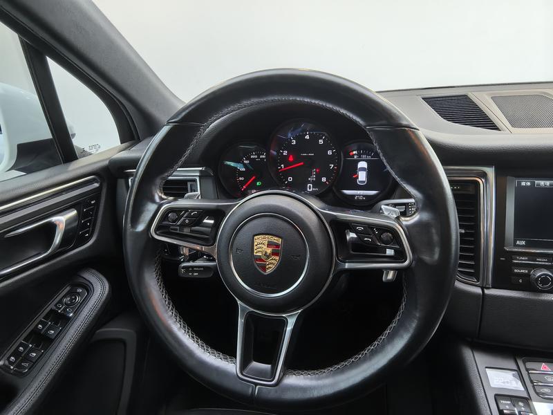 Porsche Macan 2016