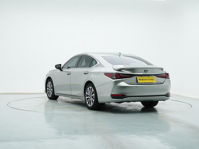 Lexus Lexus ES 2021
