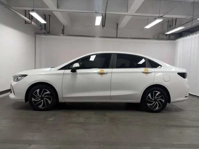 Beijing Beijing U5 PLUS 1.5L CVT Deluxe Edition