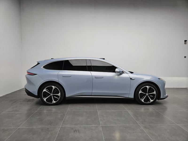 NIO NIO ET5 Touring 2024