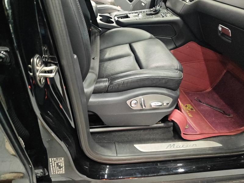 Porsche Macan 2016