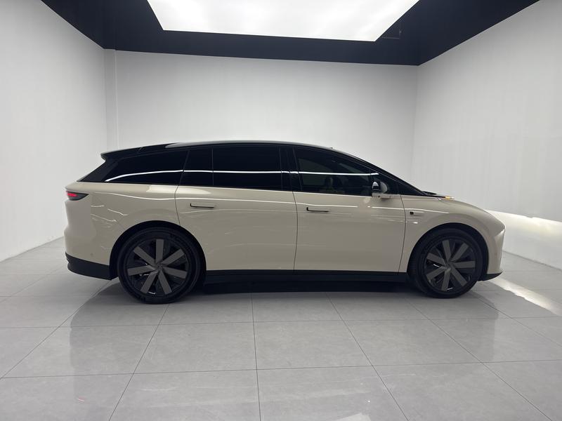 Li Auto Ideal i6 2025