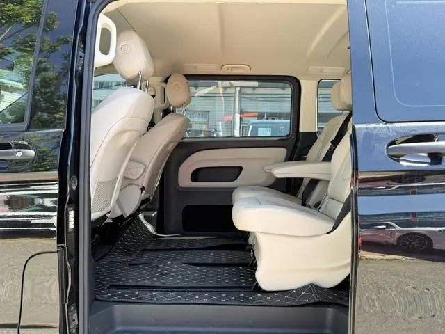 Mercedes-Benz Vito 2.0T Business Edition 7 Seats