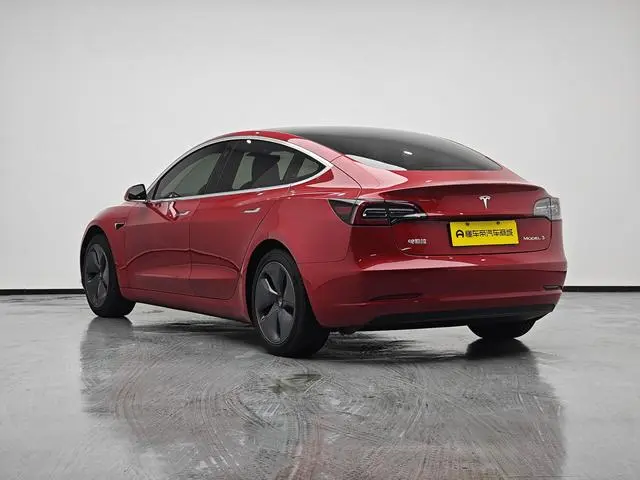 Tesla Model 3 Upgraded version of standard battery life rear drive