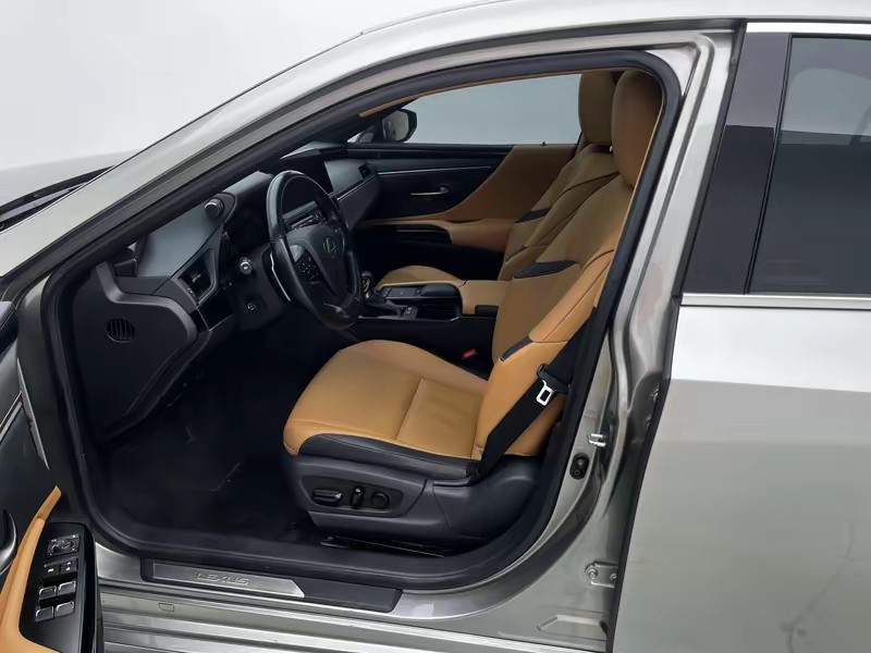 Lexus Lexus ES 2021