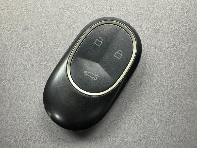 NIO NIO ET5 2025