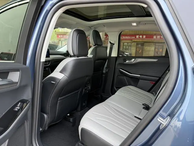 Ford Ruiji EcoBoost 245 two-wheel drive Yaoxiang model