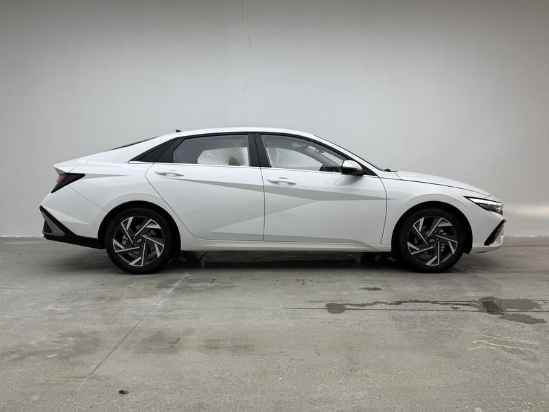 Hyundai Elantra 2023