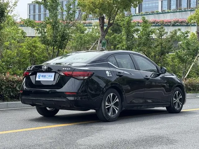 Nissan Xuan Yi 1.6L XL CVT Enjoy Edition