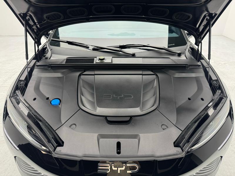 BYD seal 2025