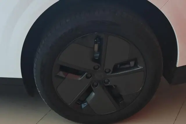 Li Auto Ideal i6 Two-wheel drive standard edition