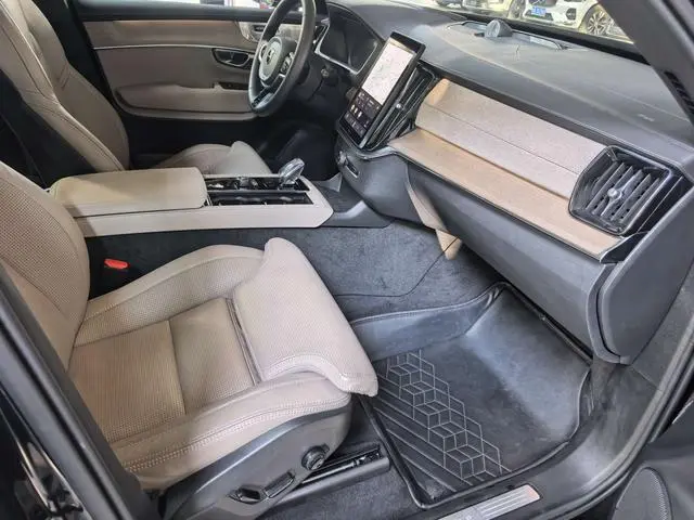 Volvo Volvo XC90 PHEV E-drive hybrid T8 Long battery life Zhizun Deluxe Edition 7 Seats