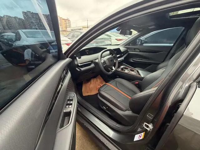 Changan Changan UNI-V 1.5T Exclusive type