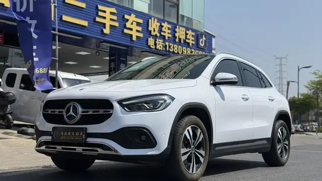 Mercedes-Benz Mercedes-Benz GLA GLA 200